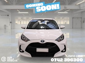 TOYOTA Yaris 1.5 Hybrid 5 porte Business
